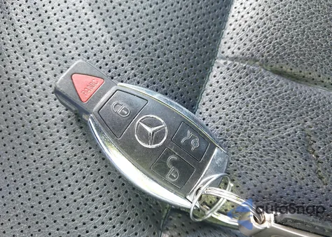 2014 Mercedes-Benz E 350 z USA, uszkodzony, nr VIN WDDHF5KB8EB057206